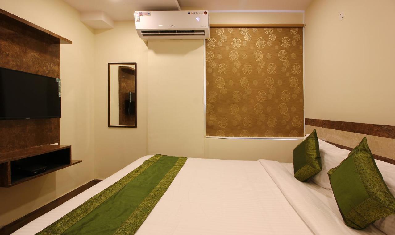 Treebo Address Inn, Banjara Hills Гайдарабад Екстер'єр фото