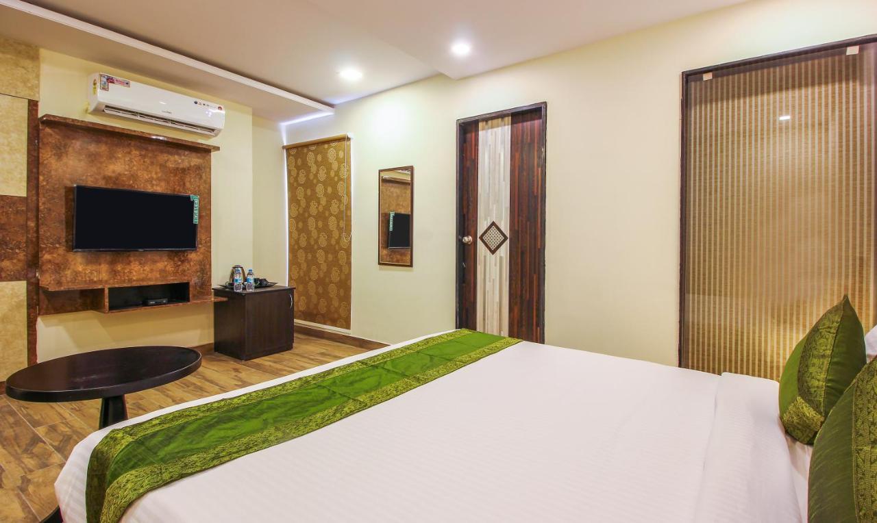 Treebo Address Inn, Banjara Hills Гайдарабад Екстер'єр фото