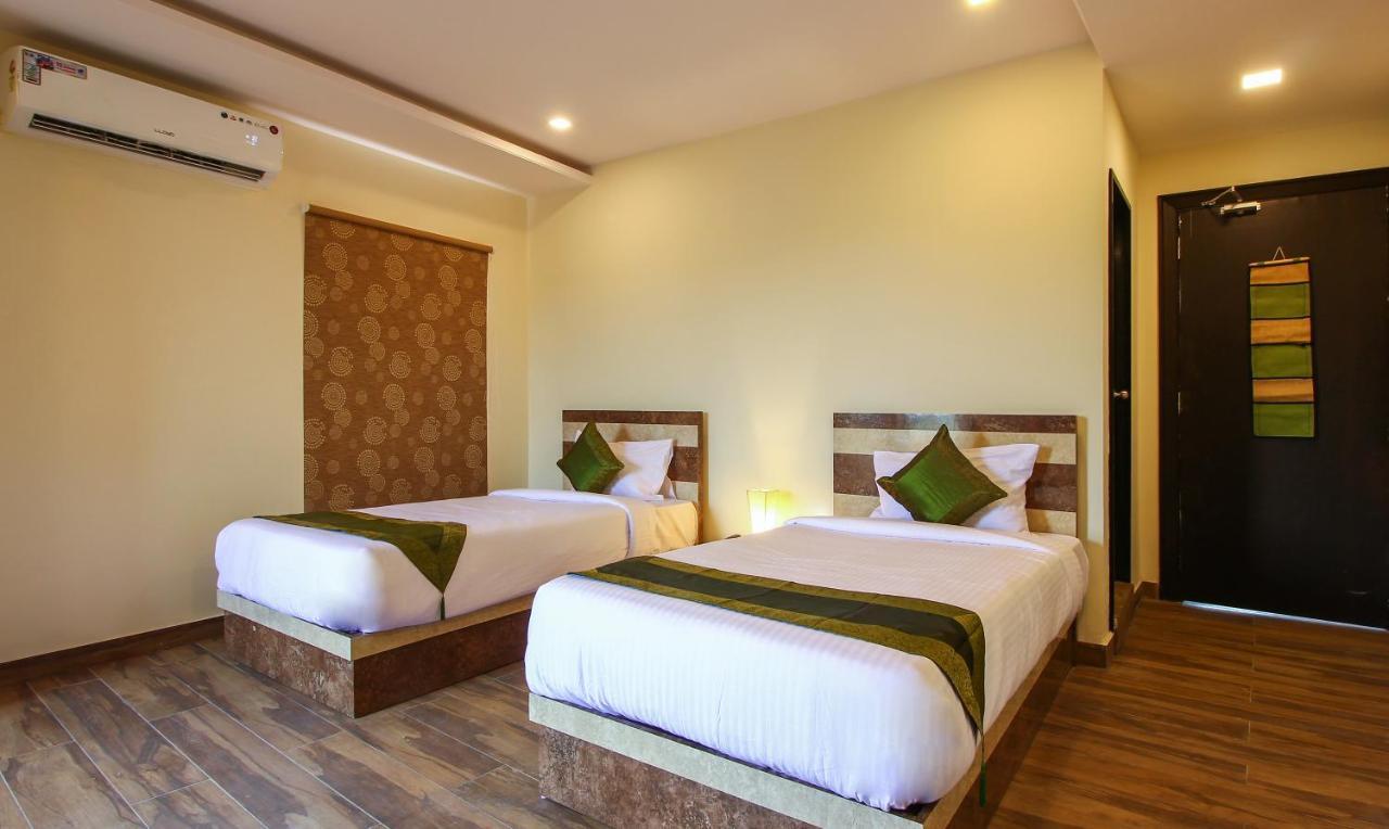 Treebo Address Inn, Banjara Hills Гайдарабад Екстер'єр фото