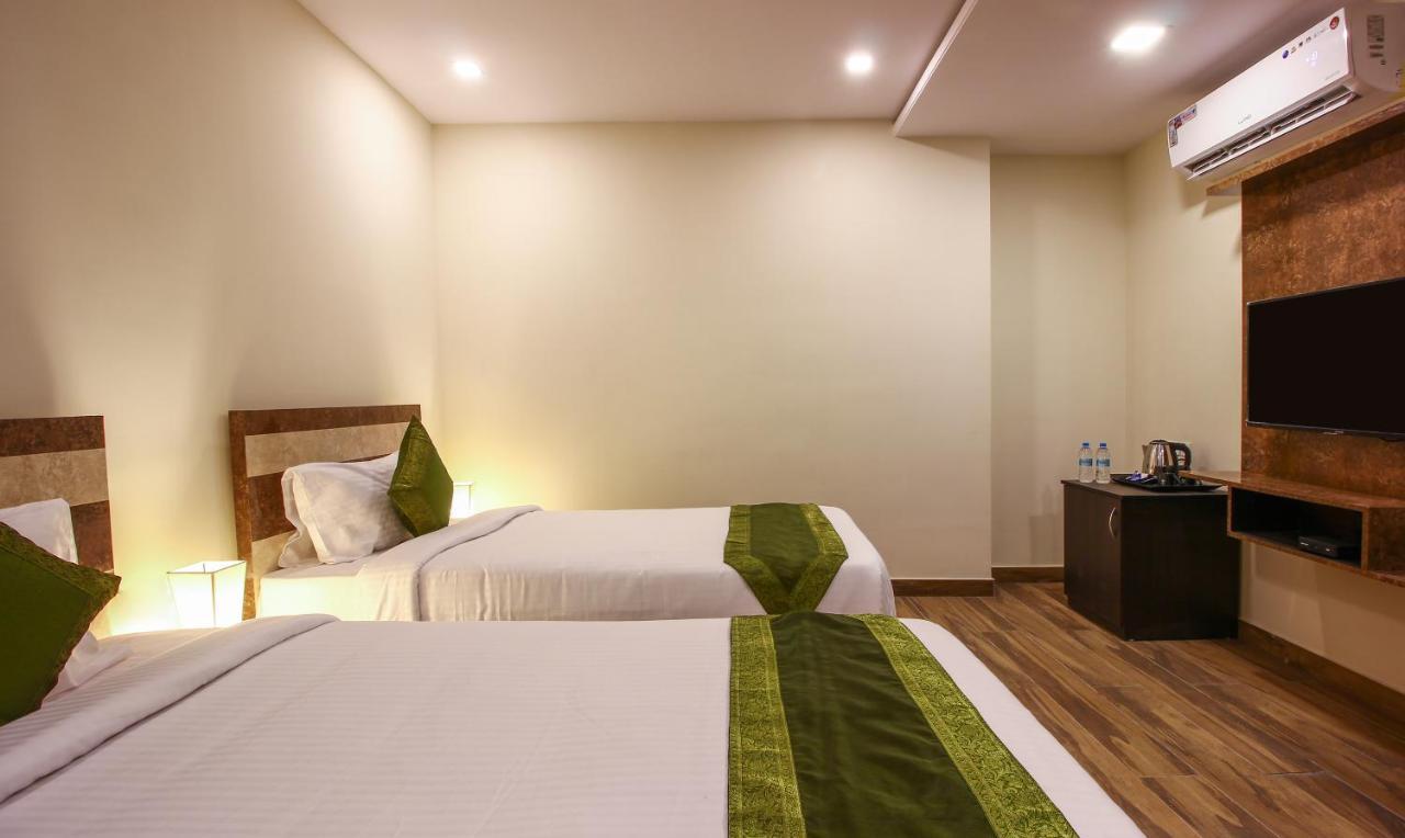 Treebo Address Inn, Banjara Hills Гайдарабад Екстер'єр фото