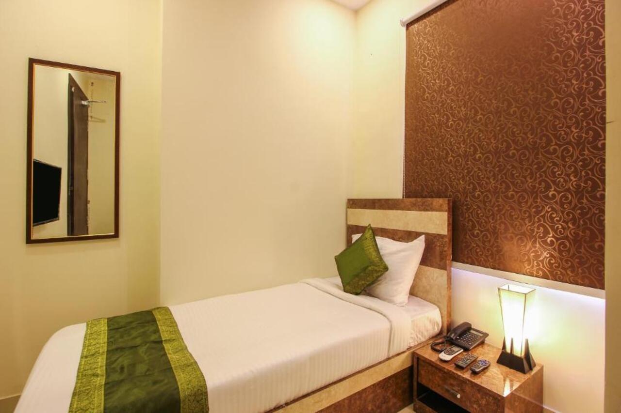 Treebo Address Inn, Banjara Hills Гайдарабад Екстер'єр фото